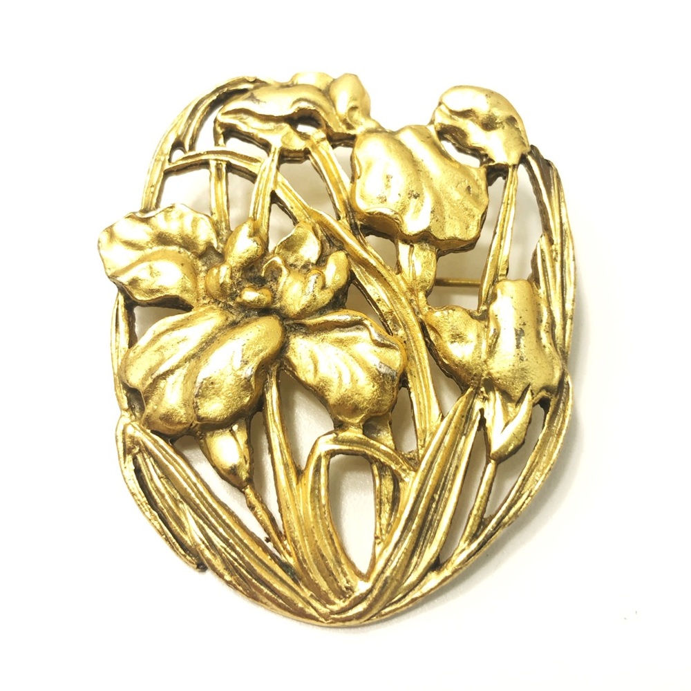 Vintage Gold Tone Floral Brooch / Pin
